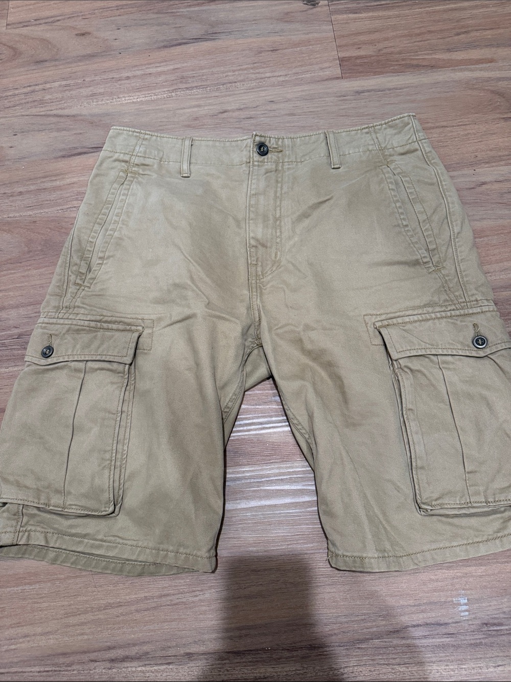 Levi’s Men's Cargo Shorts in Khaki — Classic Utility Style